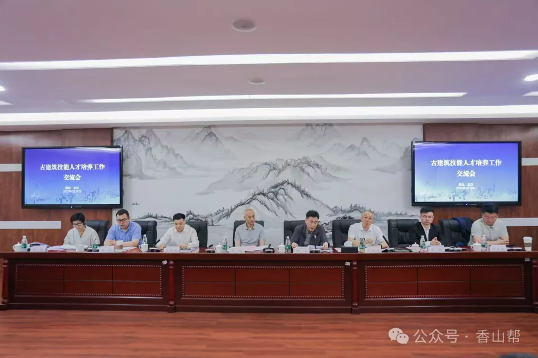 1751262842883923.png 640.webp (2).png